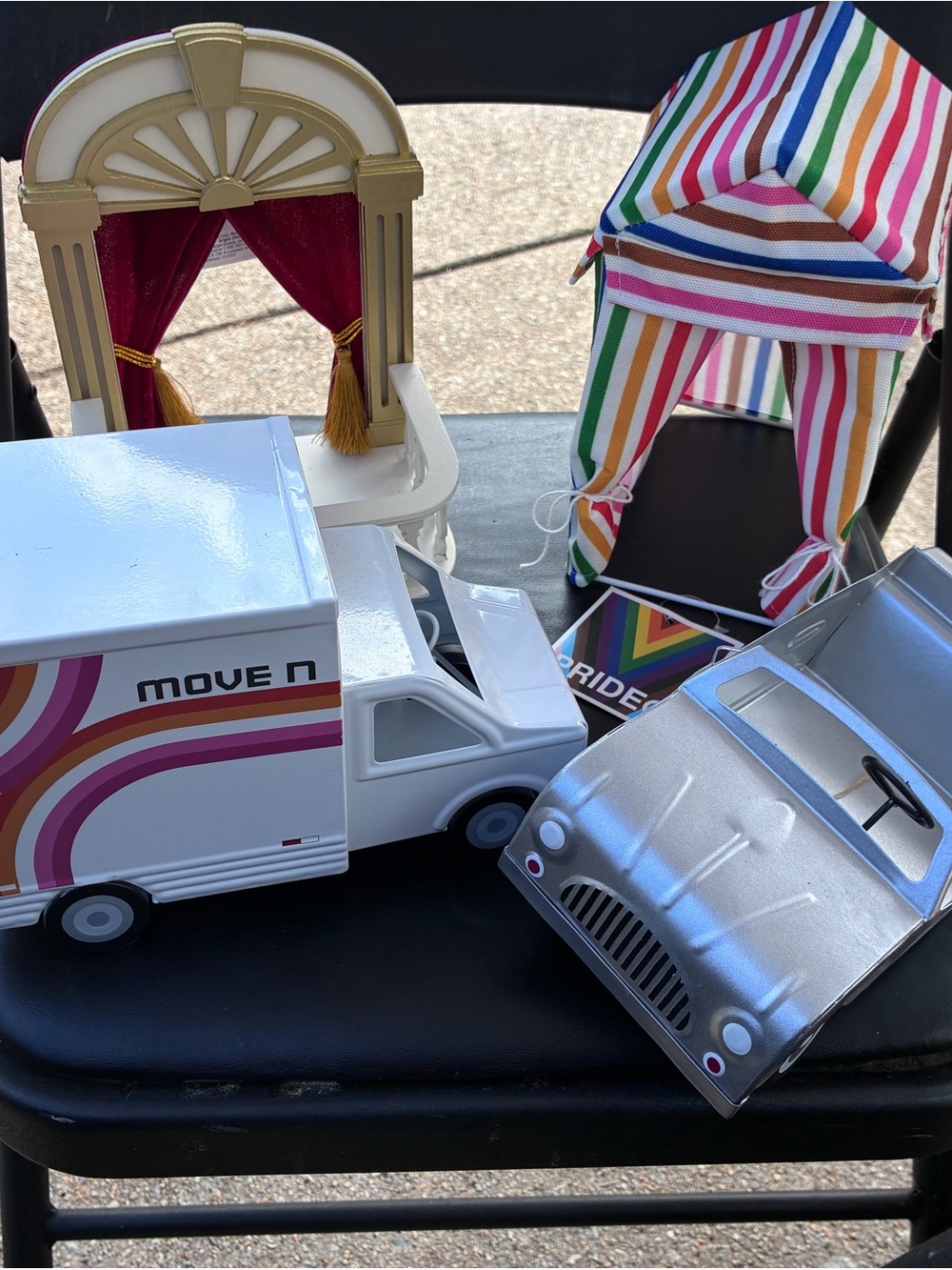 Target pride collection - Picture 2 of 2